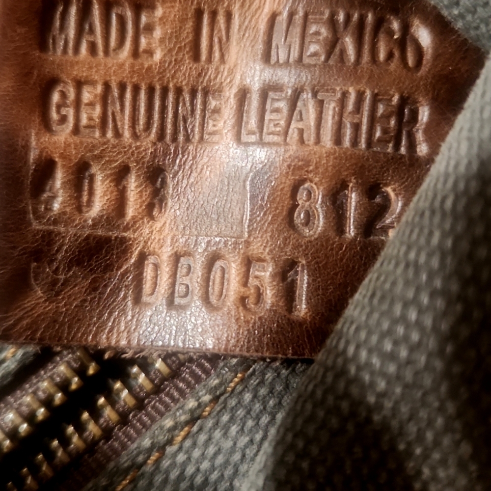 Vintage Frye Distressed Leather Studded Crossbody Saddle Bag EUC - Picture 5 of 16